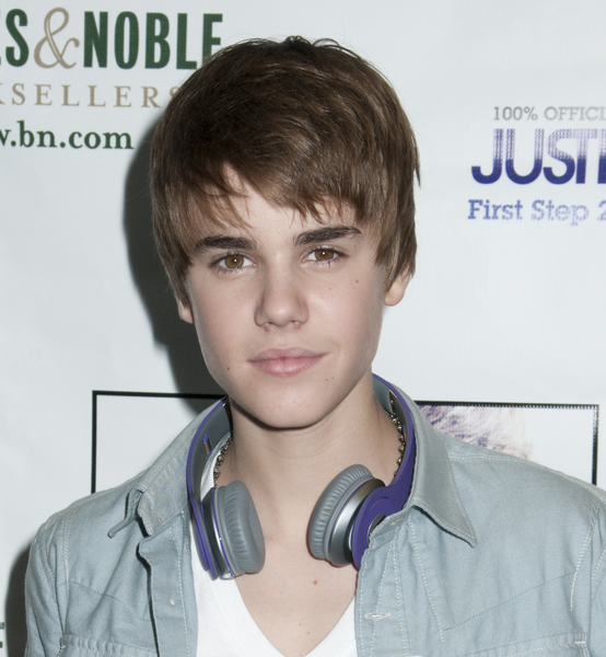 justin bieber new haircut november 2010. 11/26/2010 – Justin Bieber