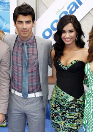 Joe Jonas and Demi Lovato